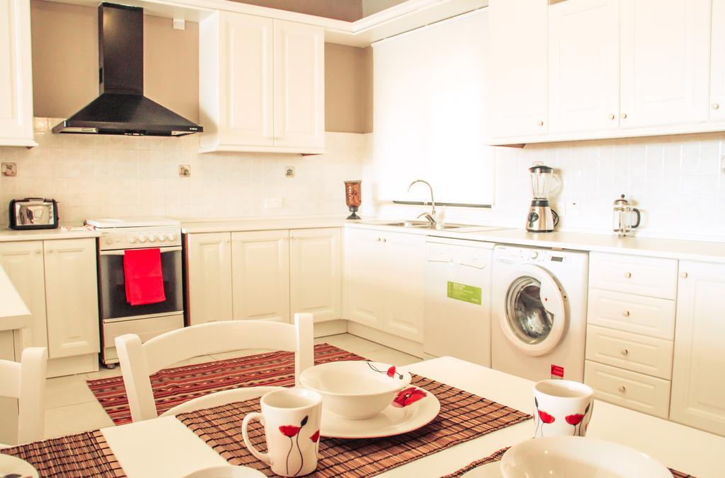 Strand Mansions Sliema Bagian luar foto